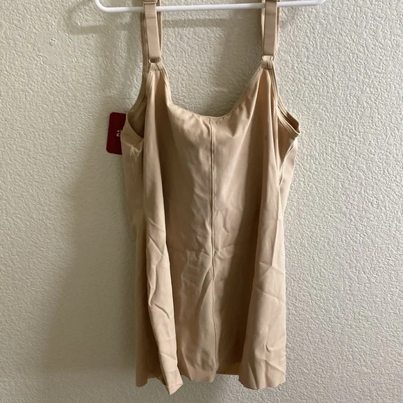 Anti Proof Smoothing Camisole Tank With Padded Bra Nude‎ Med - Picture 3 of 4